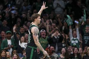 pgsoft-14中2！谢尔曼：我只是暂时投篮低迷 想走出低谷就得继续投下去